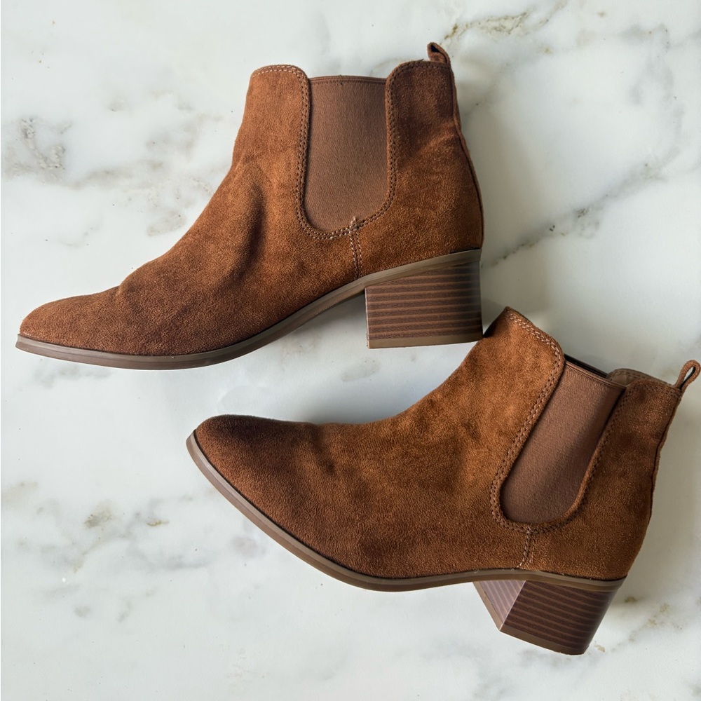 NWOB Ankle Booties Boots Brown Suede Western 8.5 women’s